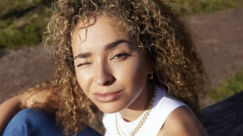 ella eyre versace|ella eyre update.